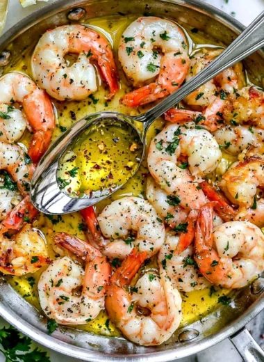 Cozy garlic butter shrimp scampi dish with parsley and lemon garnish
