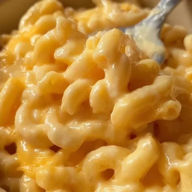 Cozy and creamy microwave macaroni and cheese served in a bowl