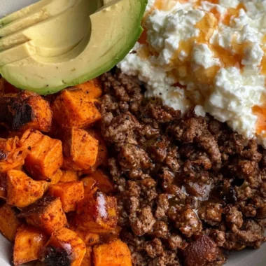 Cozy hot honey beef bowls with colorful vegetables and garnishes.