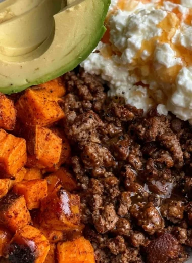 Cozy hot honey beef bowls with colorful vegetables and garnishes.